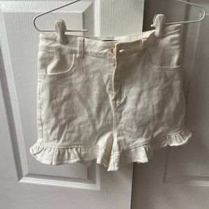 Super cute ruffle edge shorty shorts